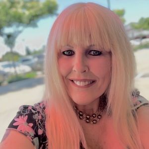 Meet your Posher, Gabriella